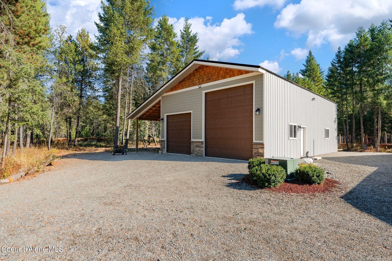 3 Bedroom Single Family Home/House's Image 43