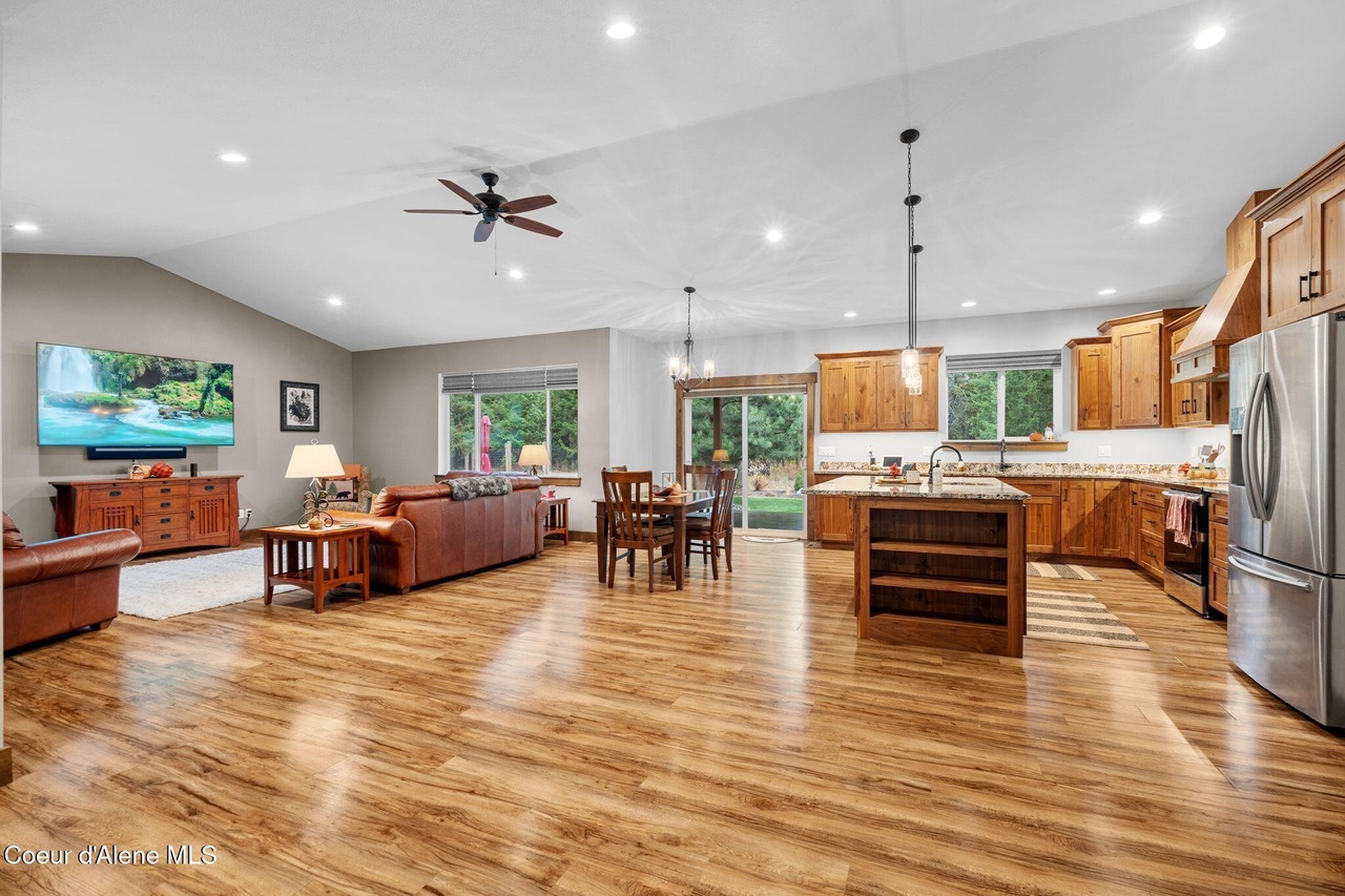 3 Bedroom Single Family Home/House's Image 3