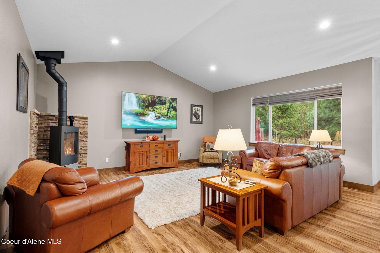 3 Bedroom Single Family Home/House's Image 4