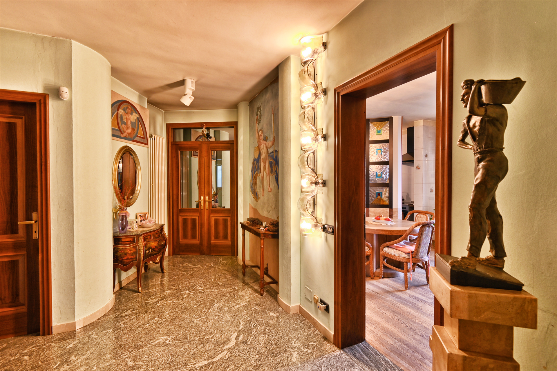 3 Bedroom Villa/Townhouse's Image 9