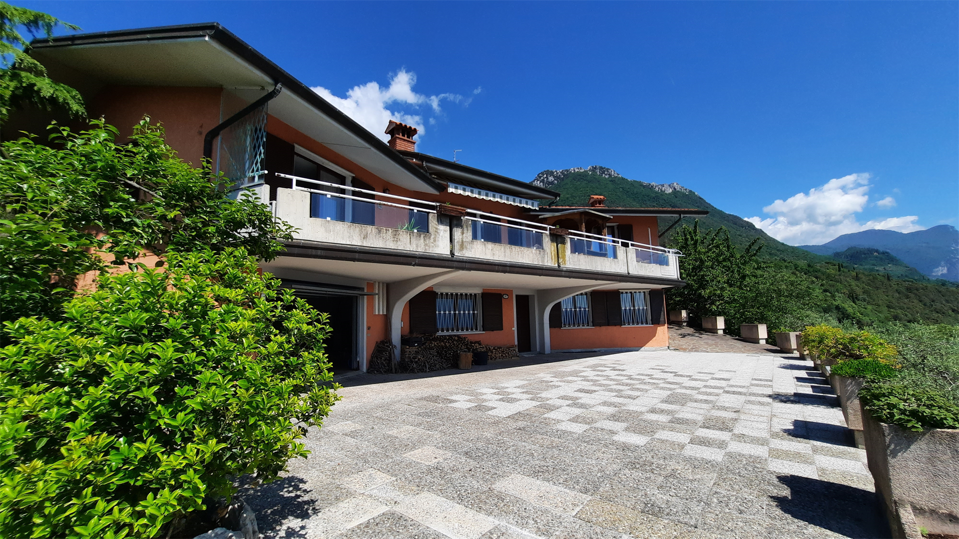 3 Bedroom Villa/Townhouse's Image 4