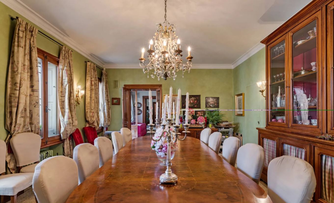 9 Bedroom Villa/Townhouse's Image 4