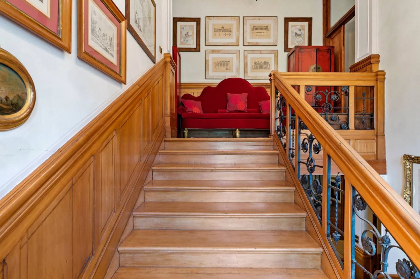 9 Bedroom Villa/Townhouse's Image 27