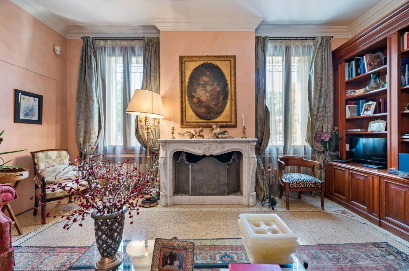 9 Bedroom Villa/Townhouse's Image 14