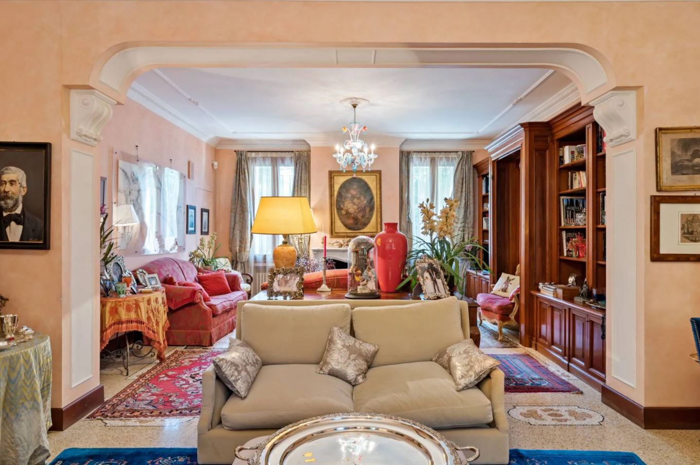 9 Bedroom Villa/Townhouse's Image 15