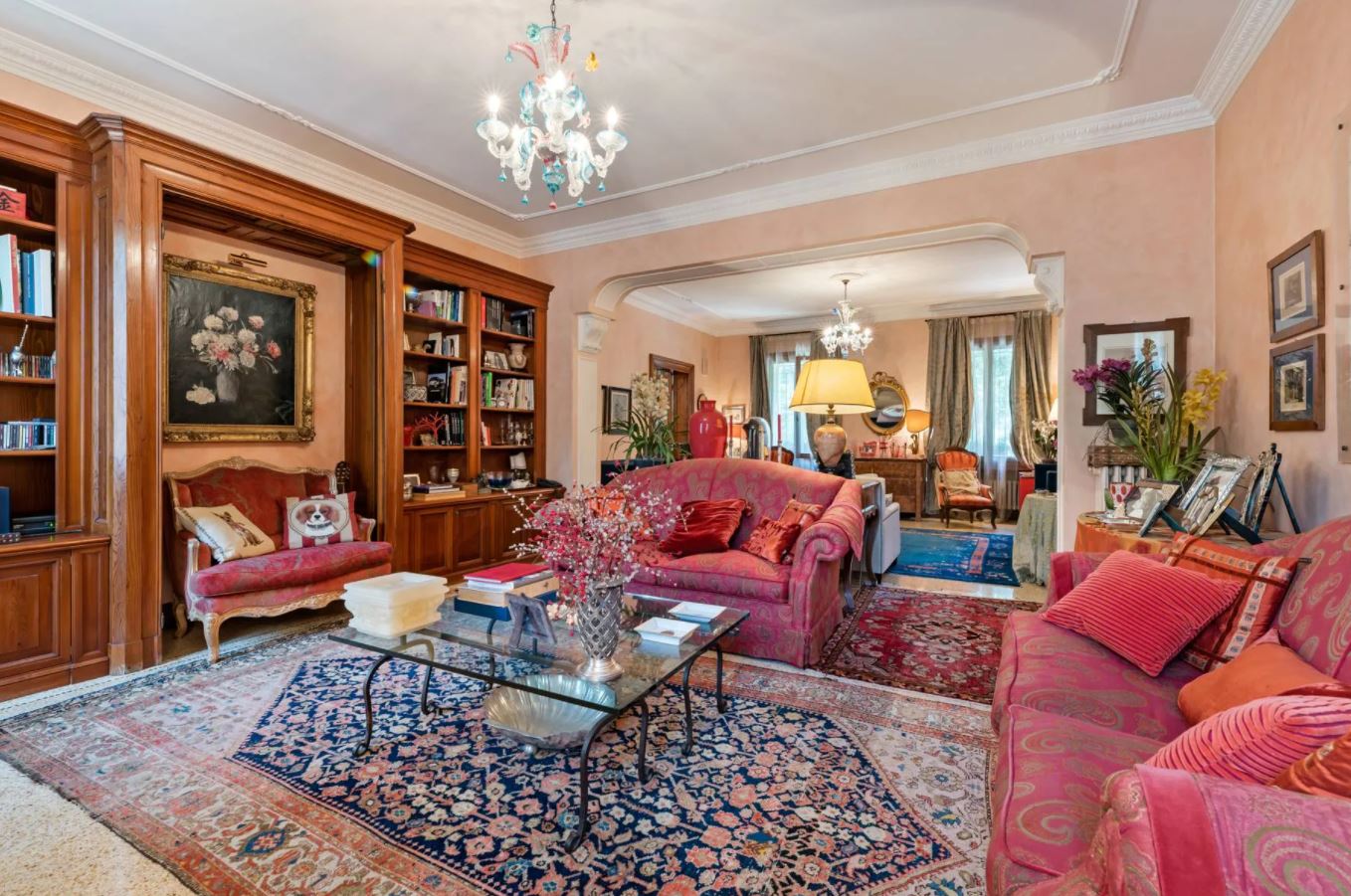 9 Bedroom Villa/Townhouse's Image 11