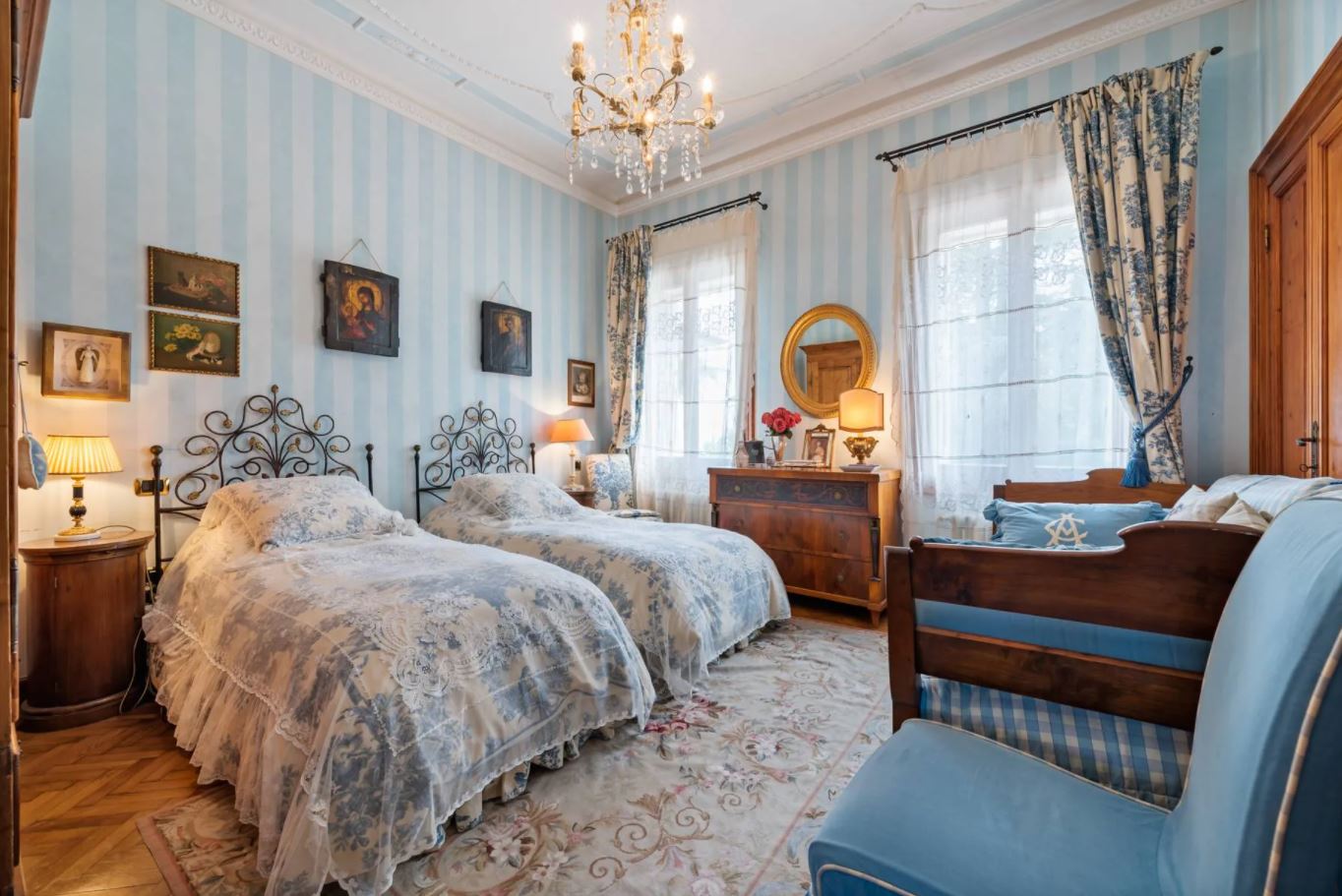 9 Bedroom Villa/Townhouse's Image 21