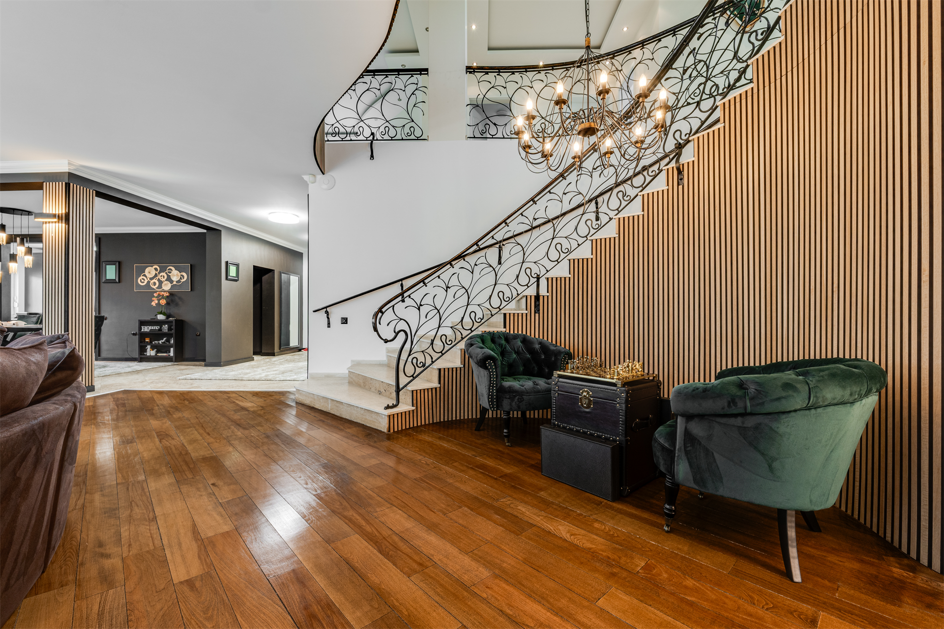 5 Bedroom Single Family Home/House's Image 6