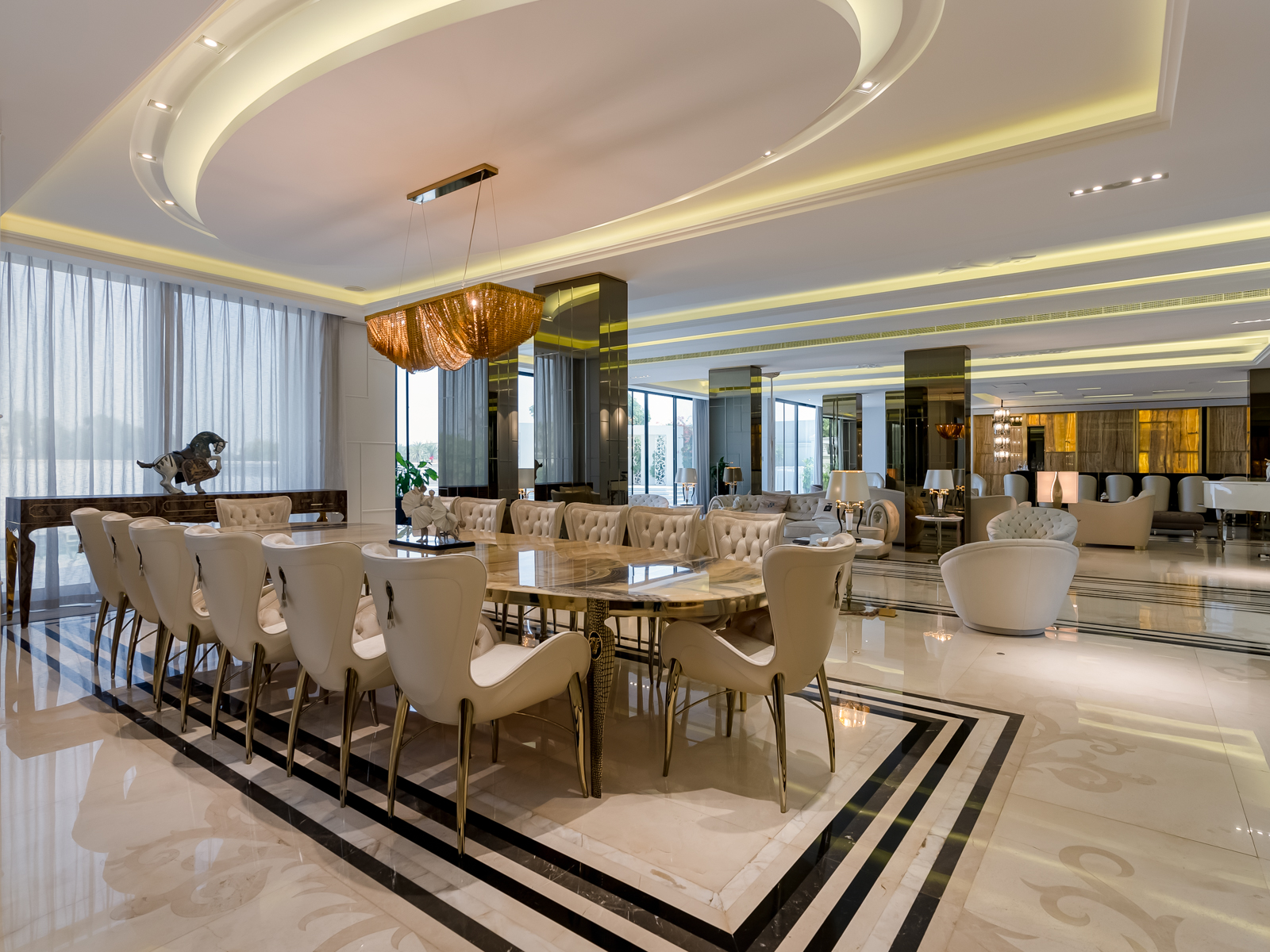 6 Bedroom Villa/Townhouse's Image 3