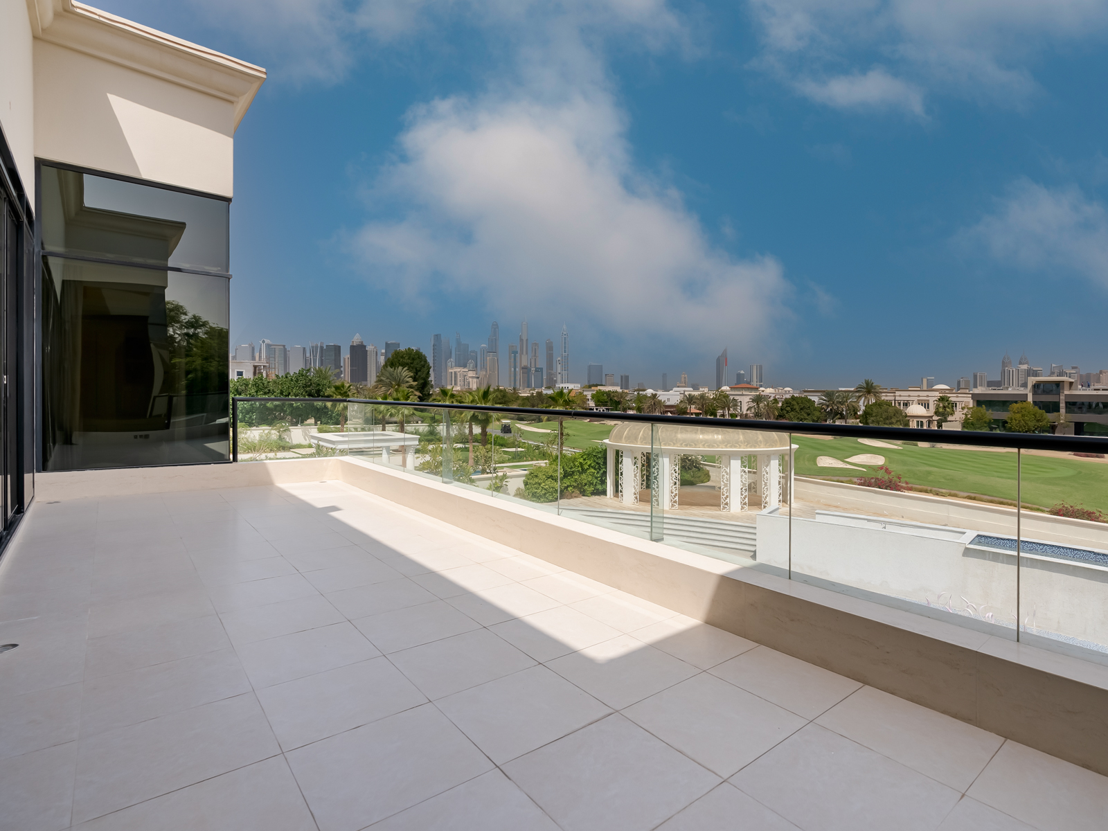 6 Bedroom Villa/Townhouse's Image 17
