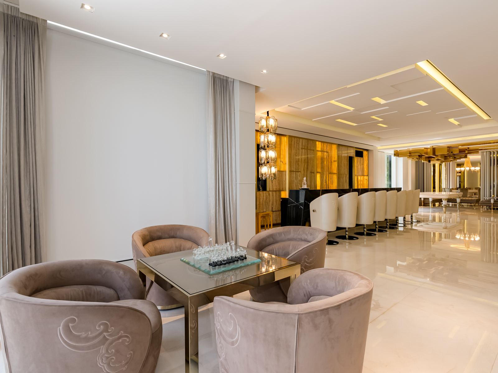 6 Bedroom Villa/Townhouse's Image 8
