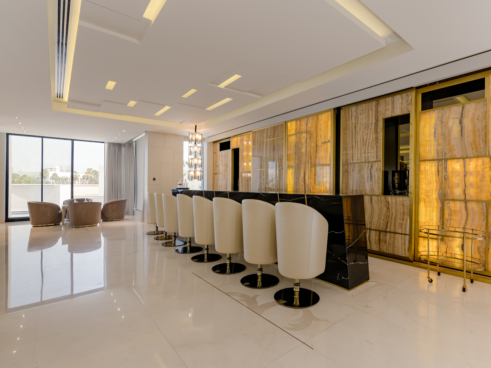 6 Bedroom Villa/Townhouse's Image 7